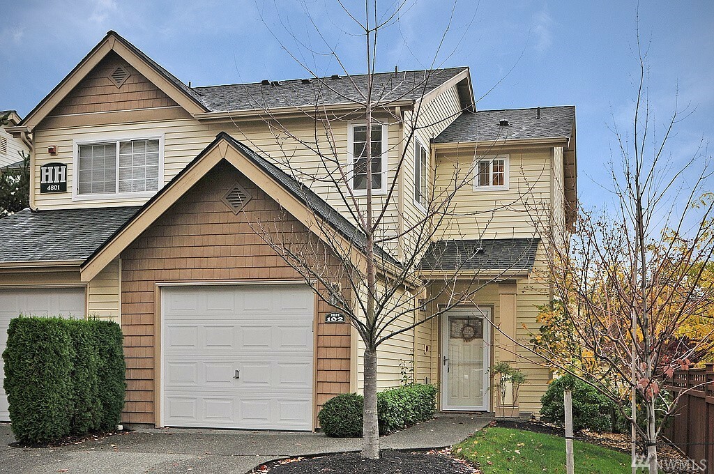 Property Photo:  4801 Whitworth Ave S Hh102  WA 98055 