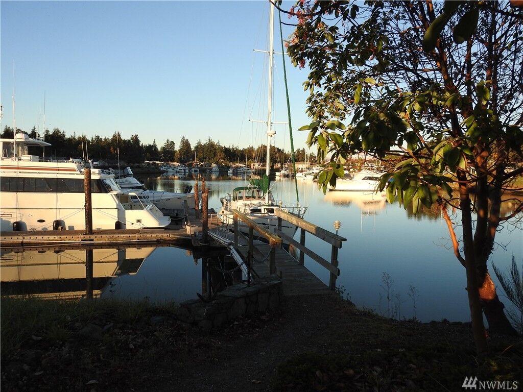 Property Photo: 185 Suquamish Way WA 98257