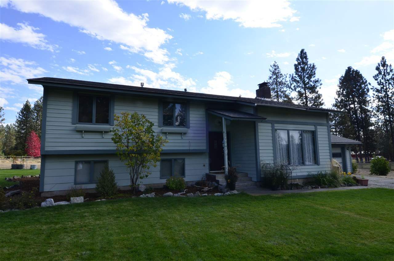 Property Photo: 12922 W Meadowview Ln WA 99026