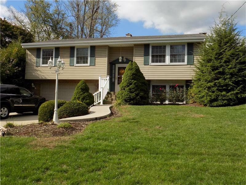 Property Photo:  102 Narragansett Drive  PA 15135 