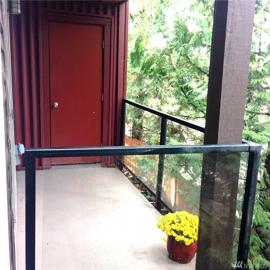 Property Photo:  15070 NE 82nd St 202  WA 98052 