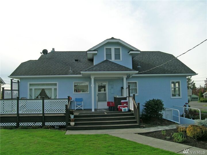 Property Photo: 2914 Cornwall Ave WA 98225