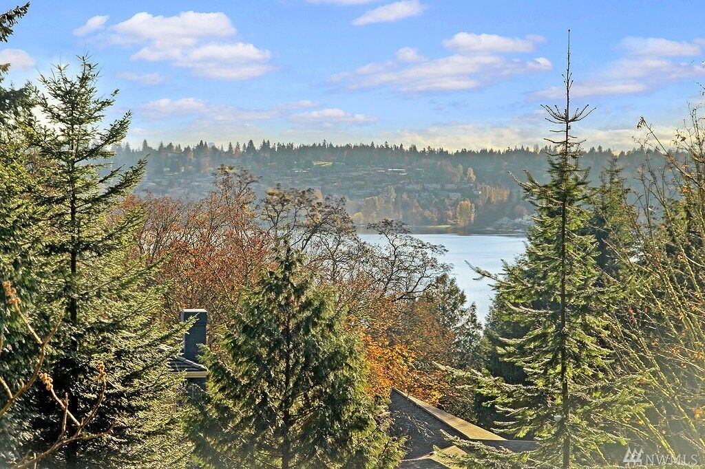 Property Photo: 130 Xx 64th Ave NE WA 98034
