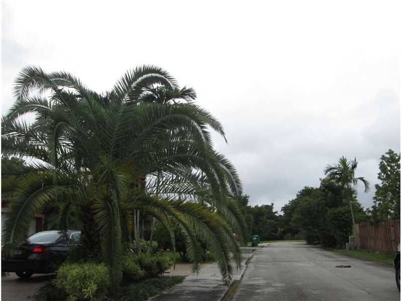 Property Photo:  12300 SW 25th Ln  FL 33175 