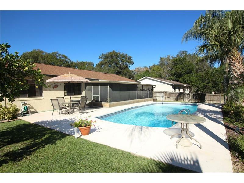 Property Photo: 533 Ridgeline Run FL 32750