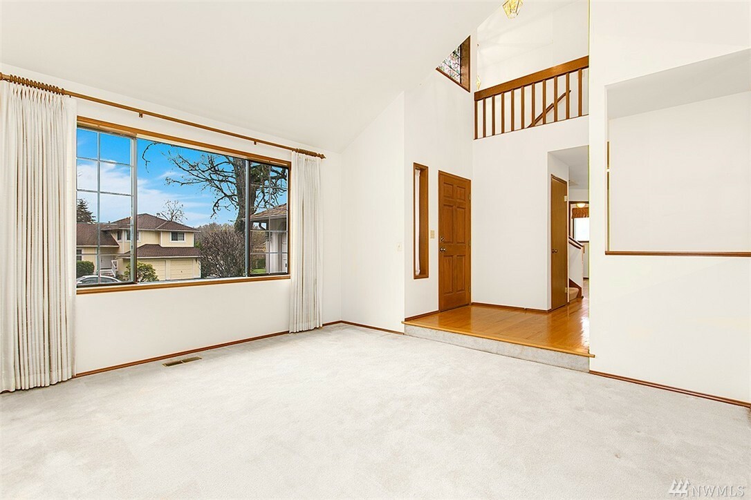 Property Photo: 15604 160th Ct SE WA 98058