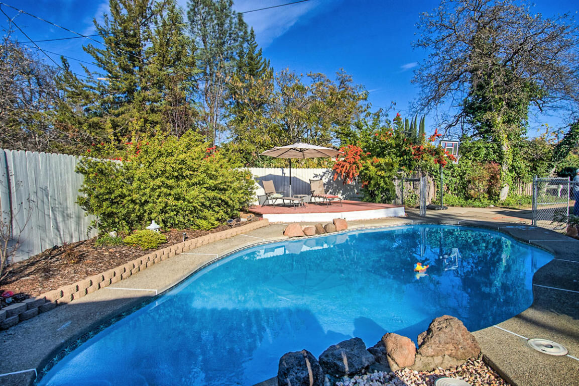 Property Photo:  1798 Regent Avenue  CA 96001 