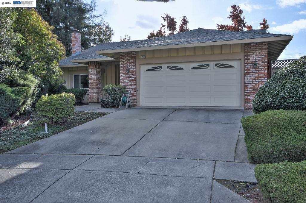 Property Photo:  25 Queso Ct  CA 94539 