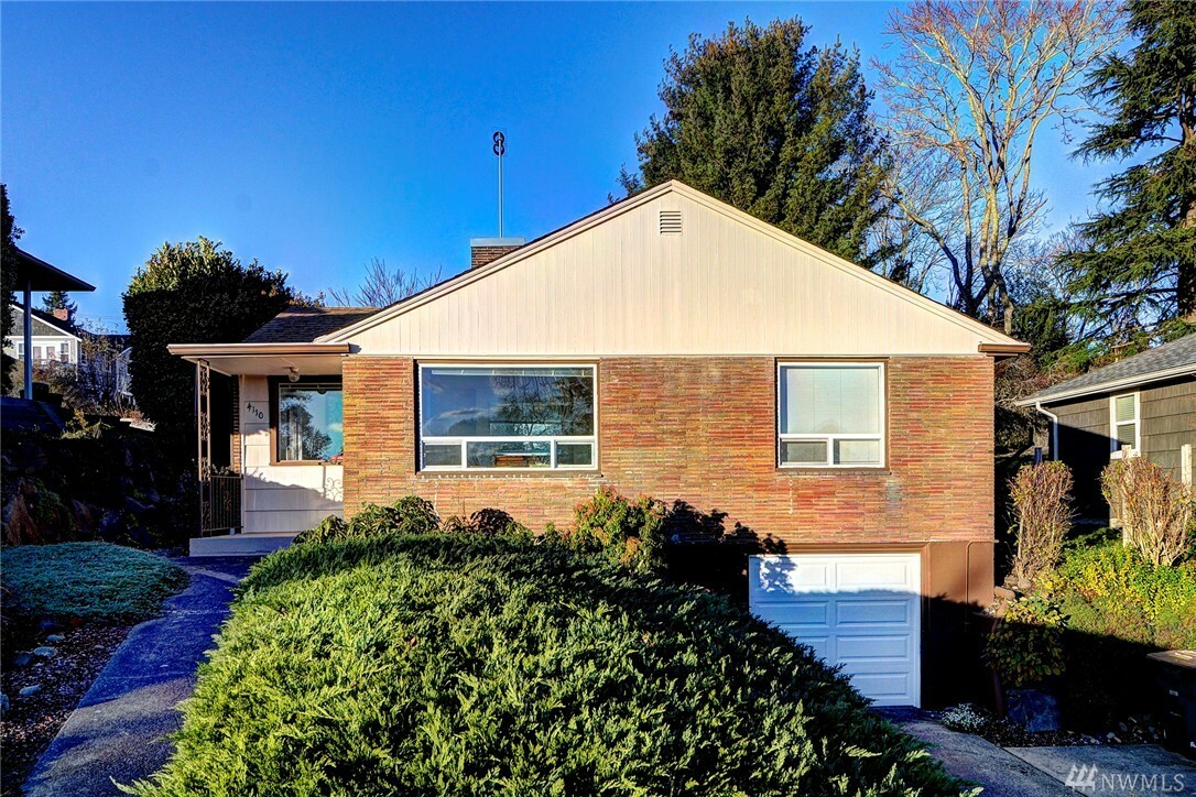 Property Photo: 4110 SW 107th St WA 98146