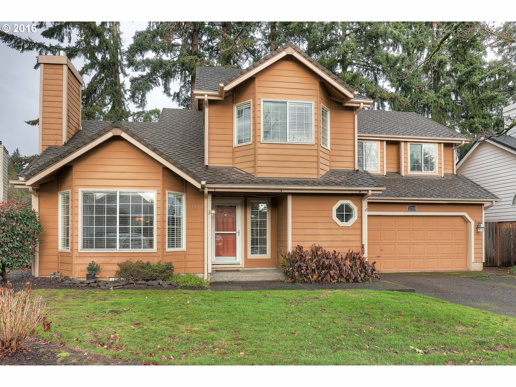 Property Photo:  13700 SE 35th St  WA 98683 