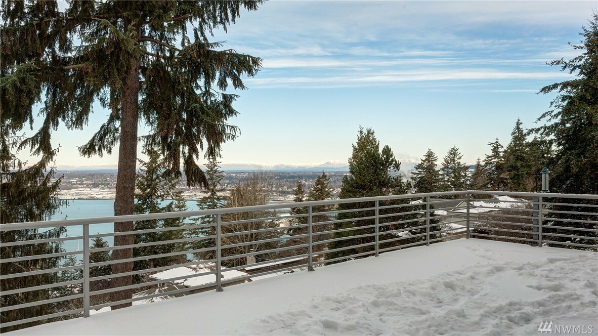 Property Photo: 120 Highland Dr WA 98225