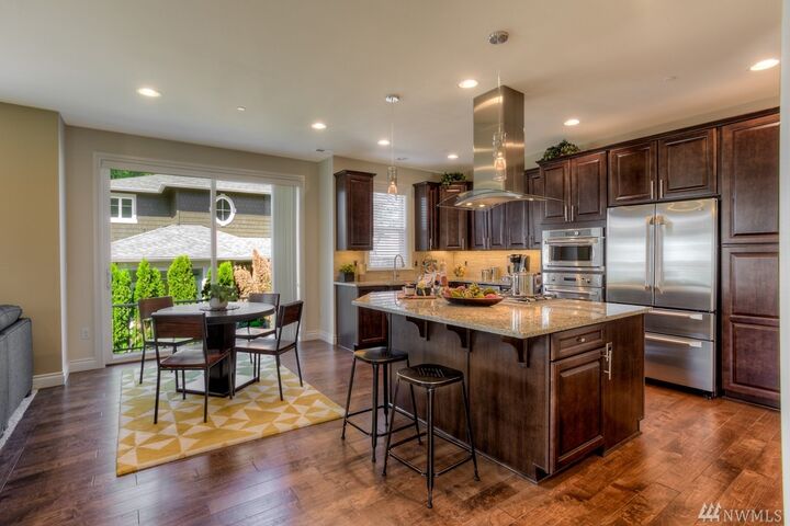 Property Photo:  476 Ashbury Ct NW  WA 98110 