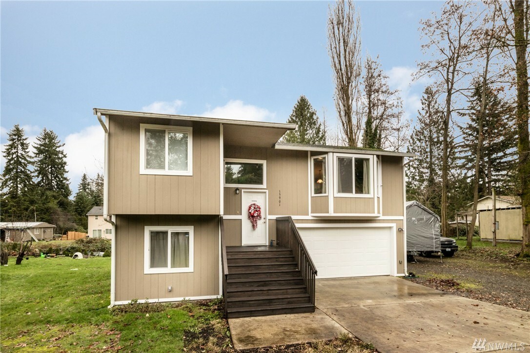 Property Photo: 15901 82nd Ave E WA 98375