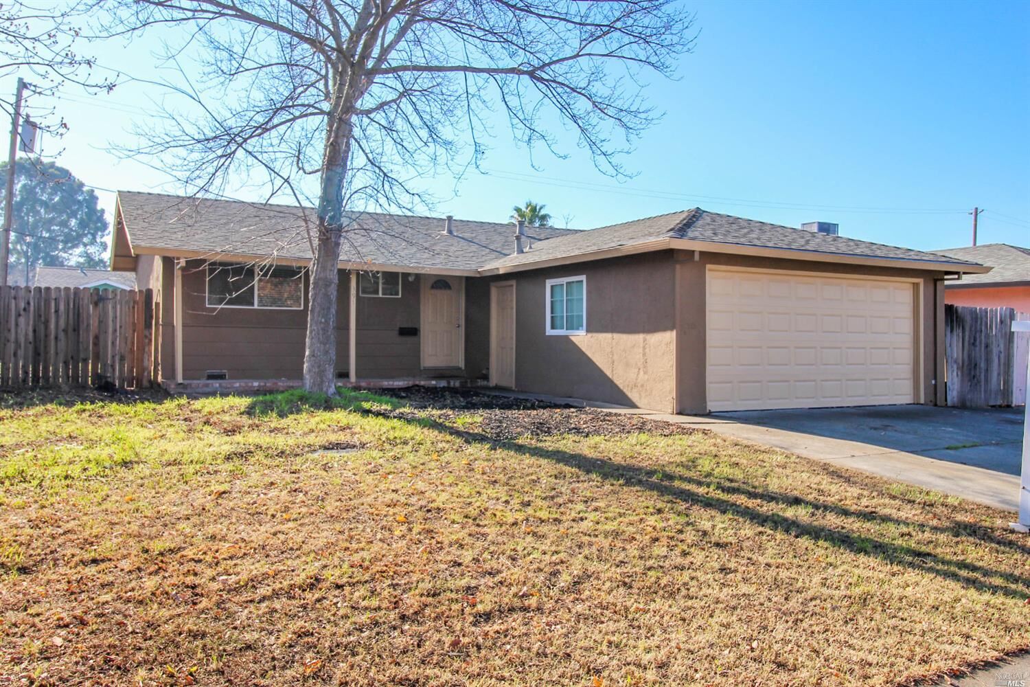 Property Photo:  391 Folsom Drive  CA 95688