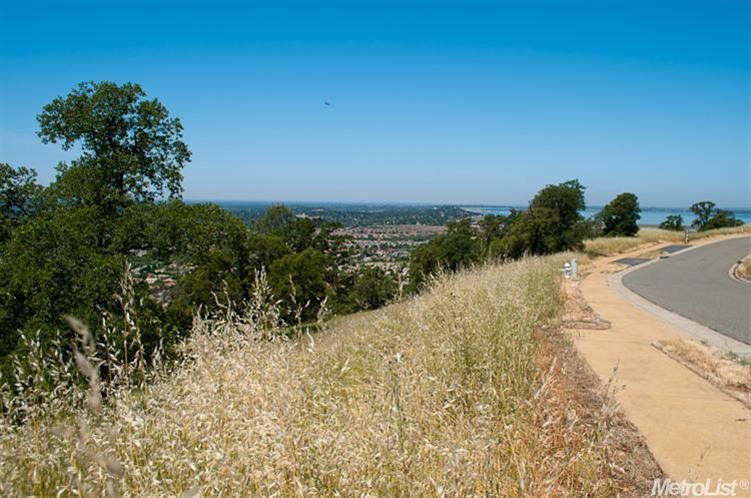 Property Photo: 2640 Via Fiori CA 95762