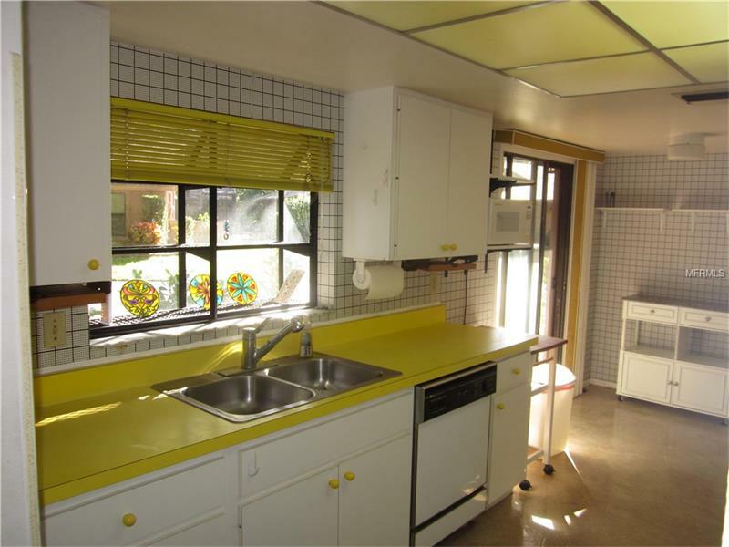 Property Photo: 6106 Willow Oak Circle FL 34209