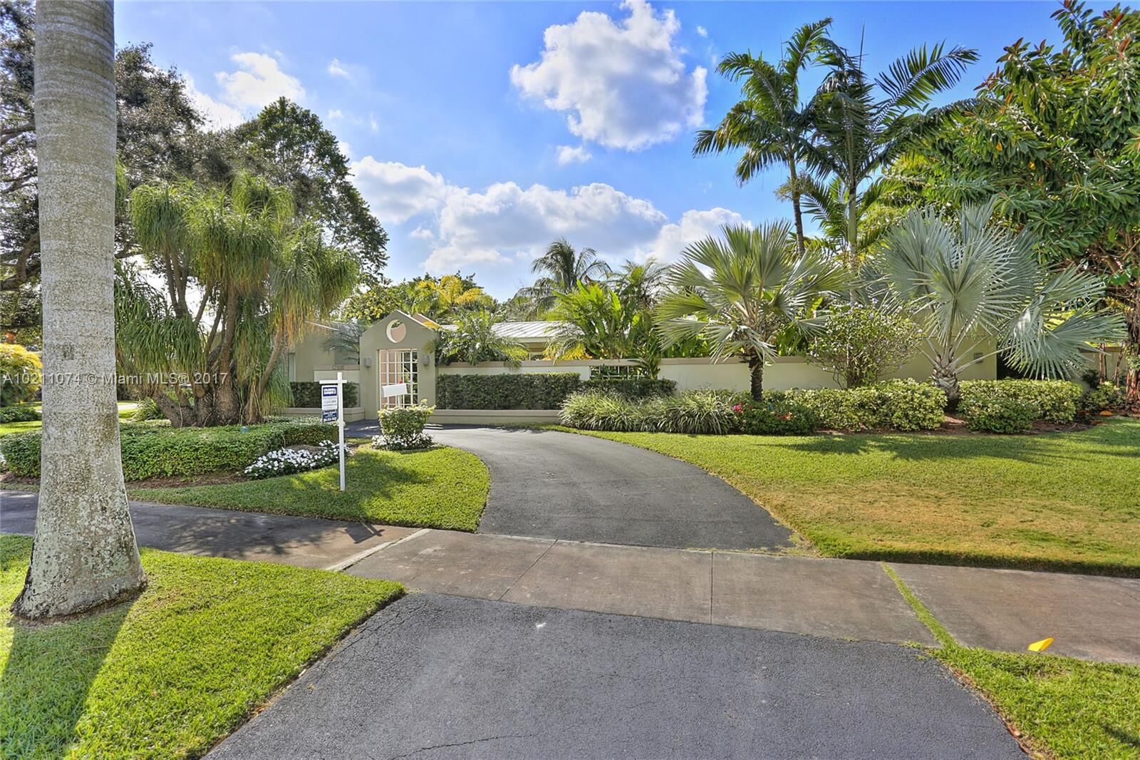 Property Photo:  12500 SW 72nd Ave  FL 33156