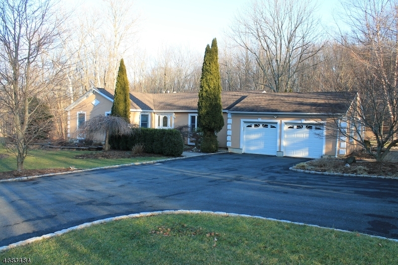 Property Photo:  450 Millbrook Ave  NJ 07869 