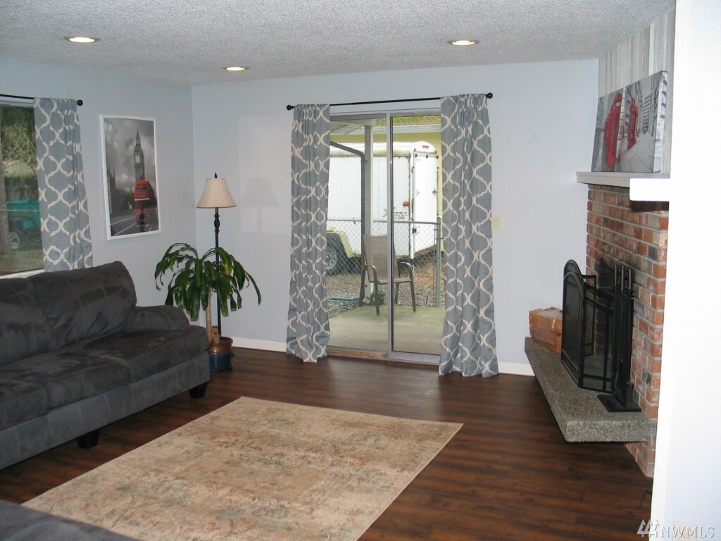 Property Photo: 6000 Elm St SE WA 98501