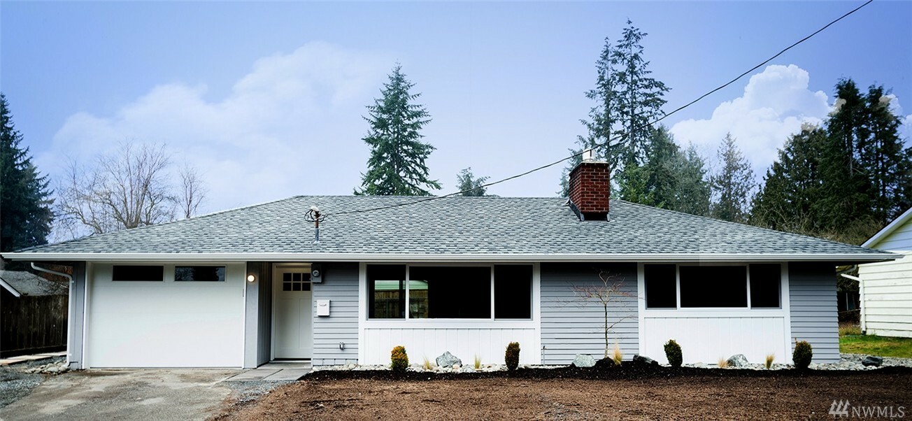 Property Photo:  5905 228th St SW  WA 98043 