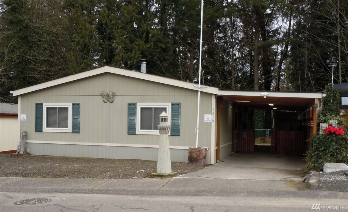 Property Photo: 1316 NE Steele Creek Dr WA 98311