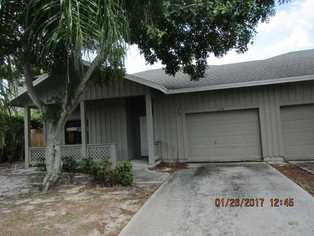 Property Photo:  1116 Staghorn Street  FL 33414 