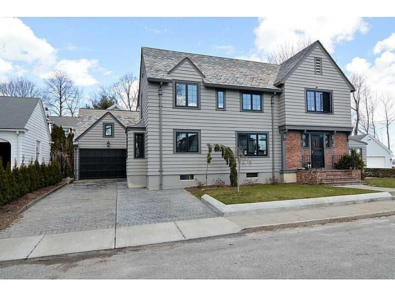 Property Photo:  10 Bayamo Lane  RI 02905 