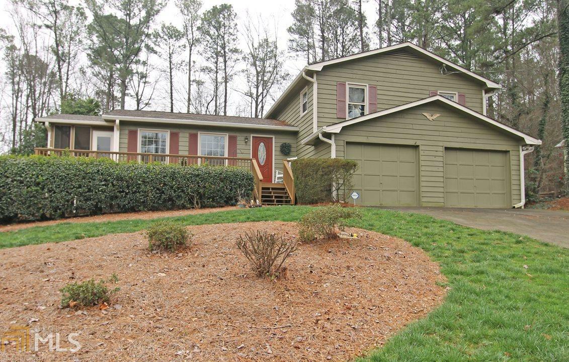 Property Photo:  212 Sabrina Ct  GA 30188 