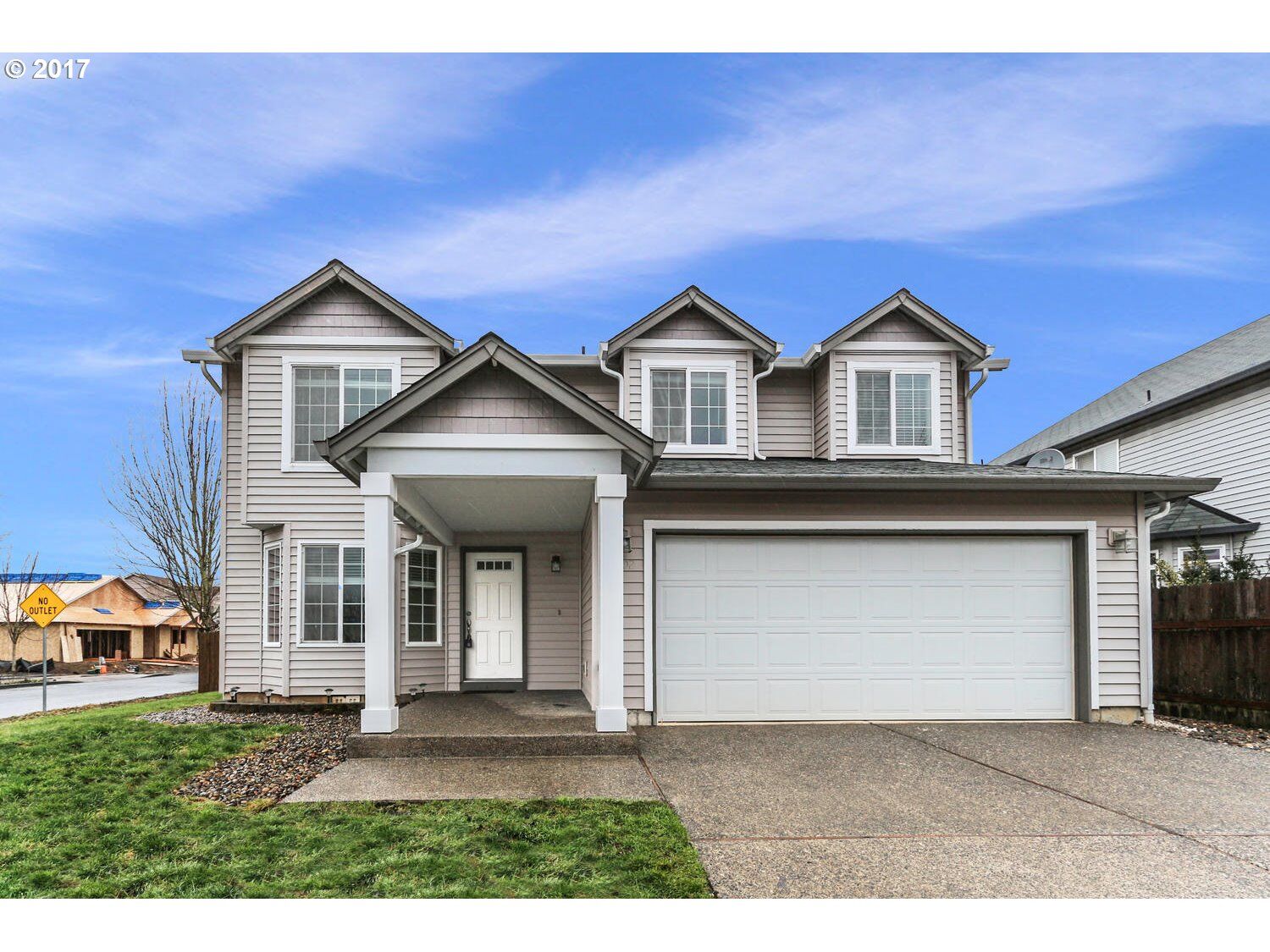 Property Photo:  1402 NW 27th Ave  WA 98604 