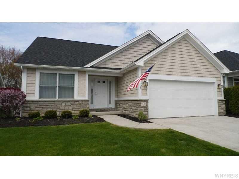 Property Photo:  6145 McKinley Parkway 9  NY 14075