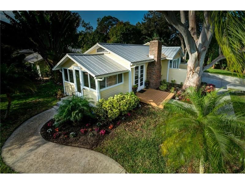 Property Photo:  1750 Bay View Drive  FL 34239 
