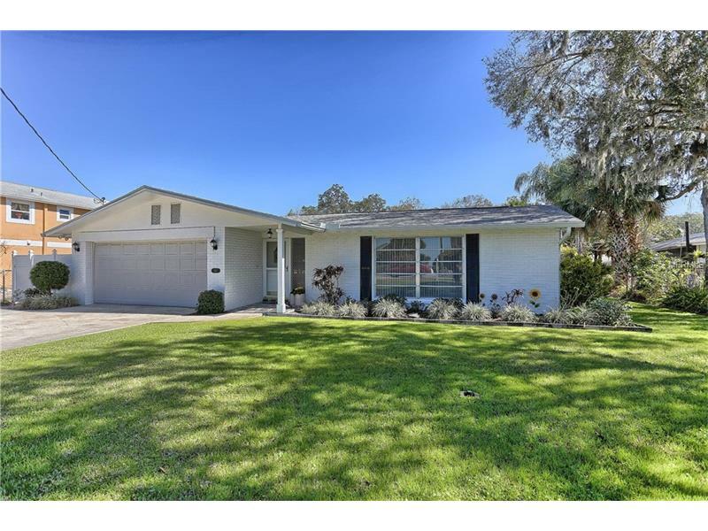 Property Photo:  907 S Florida Avenue  FL 34689 