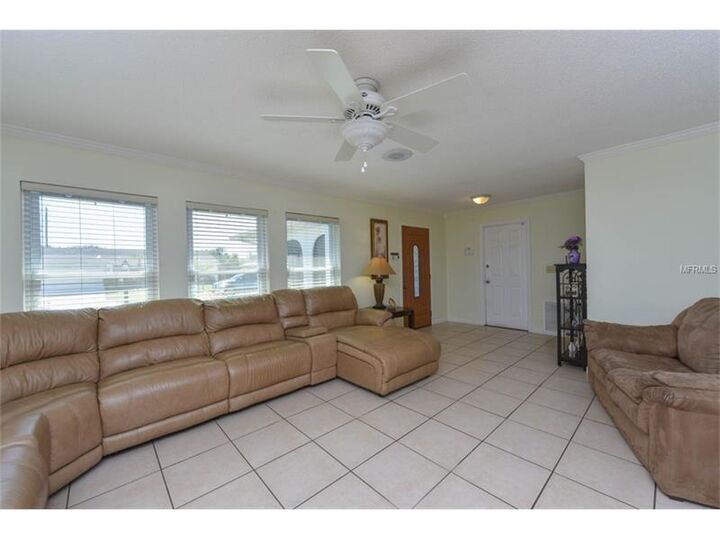Property Photo: 5115 Brandeis Circle S FL 34243