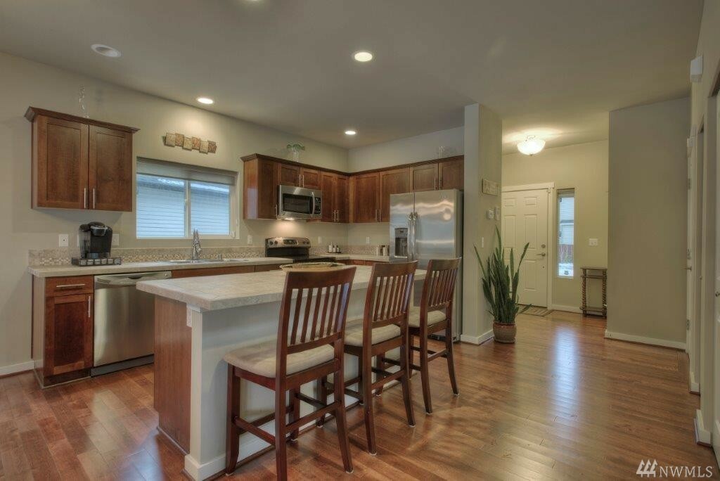 Property Photo: 6326 Annette Ct SE WA 98092