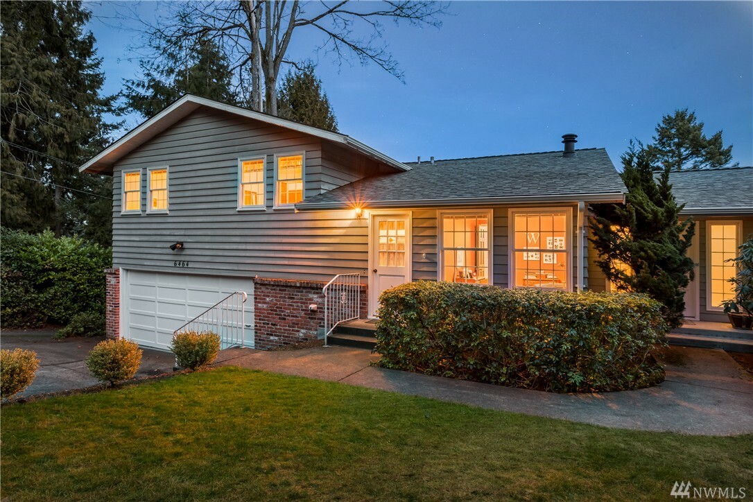Property Photo: 6464 E Mercer Wy WA 98040