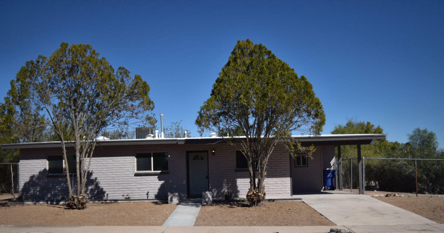 Property Photo:  2666 W Calle Padilla  AZ 85745 