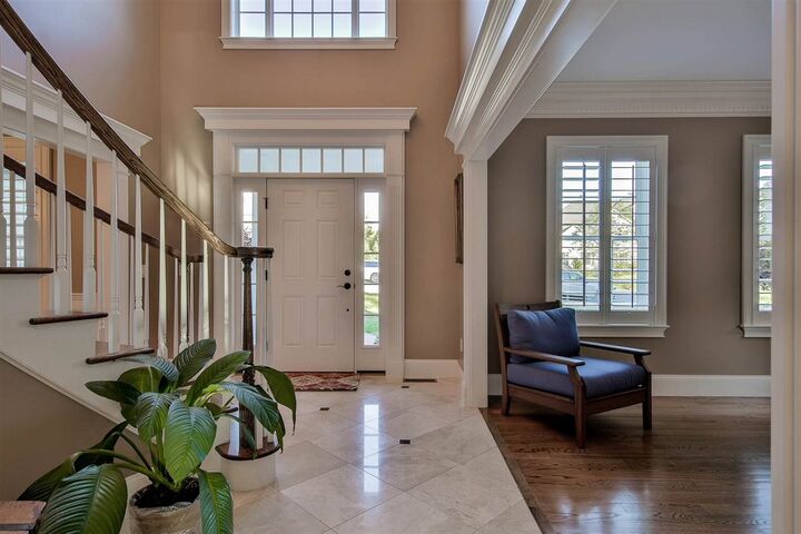 Property Photo:  60 Settlers Court  NH 03110 