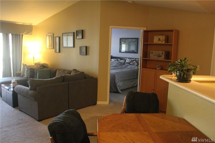 Property Photo:  7711 NE 175th St E311  WA 98028 