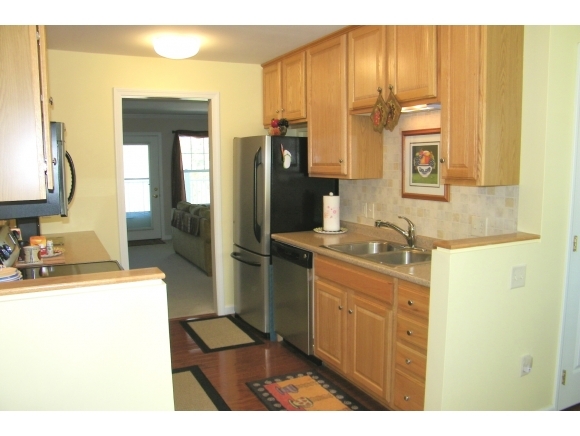 Property Photo:  4 Bow Ctr Cottage #F2  NH 03304 