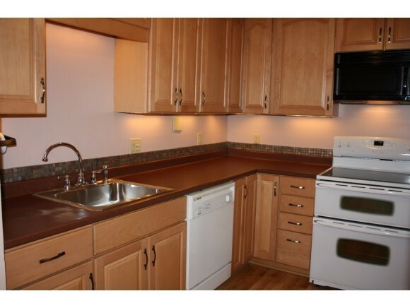 Property Photo: 6 Northbrook Drive NH 03102