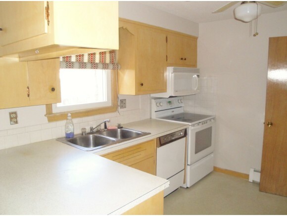 Property Photo:  71 Hulme Street  NH 03109 