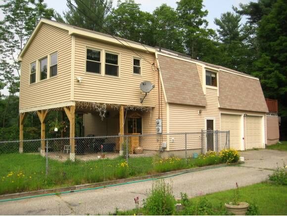 Property Photo:  195 Deerfield Road  NH 03034 