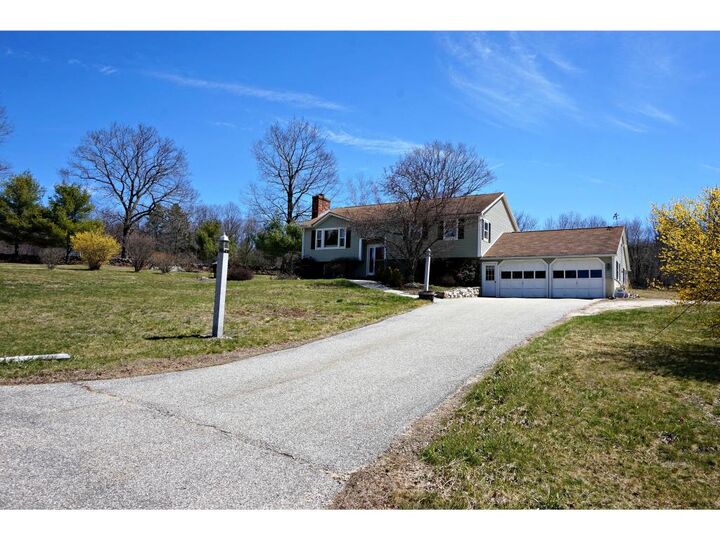 Property Photo:  24 Hemlock Hill Drive  NH 03307 