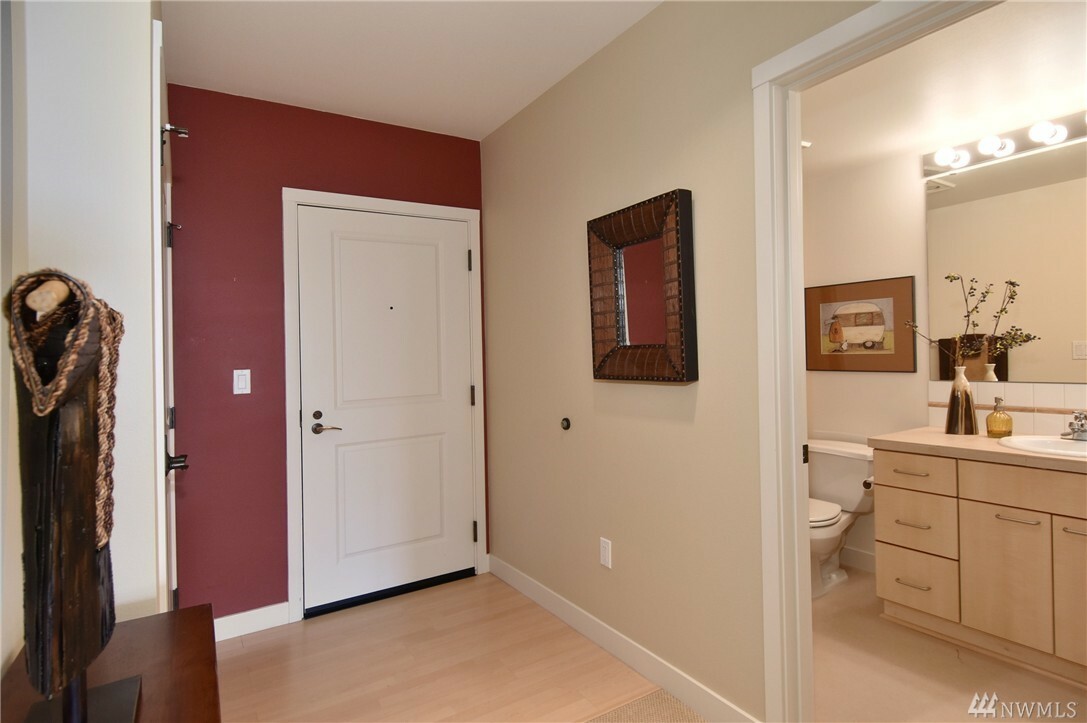 Property Photo: 5001 California Ave SW 308 WA 98136