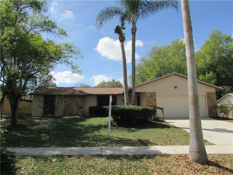Property Photo: 1412 Rustling Oaks Drive FL 33510