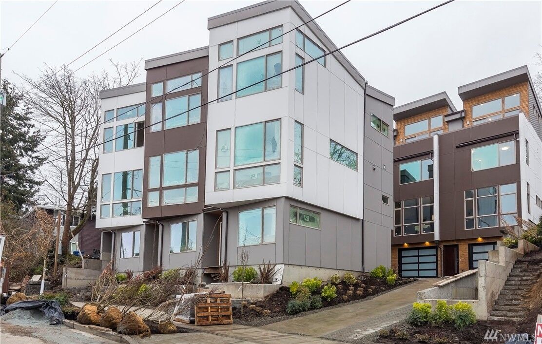 Property Photo:  3616 Courtland Place S A  WA 98144 