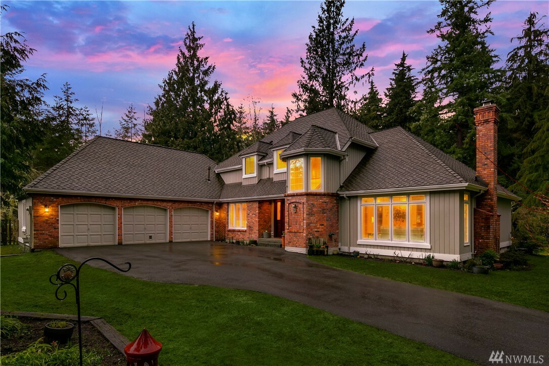 Property Photo: 23308 SE 22nd St WA 98075