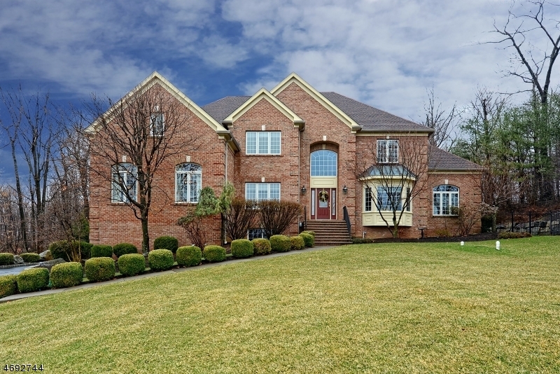 Property Photo: 8 Winthrop Gait Rd NJ 07871