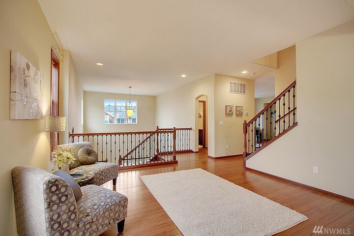 Property Photo:  3510 Mill Ave S  WA 98055 