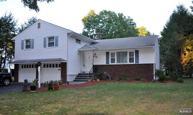 Property Photo:  610 Mazur Ave  NJ 07652 